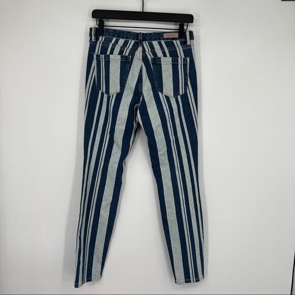 [Blank NYC] The Bond Mid-Rise Striped Colorblock Skinny Leg Denim Jeans - Picture 8 of 15